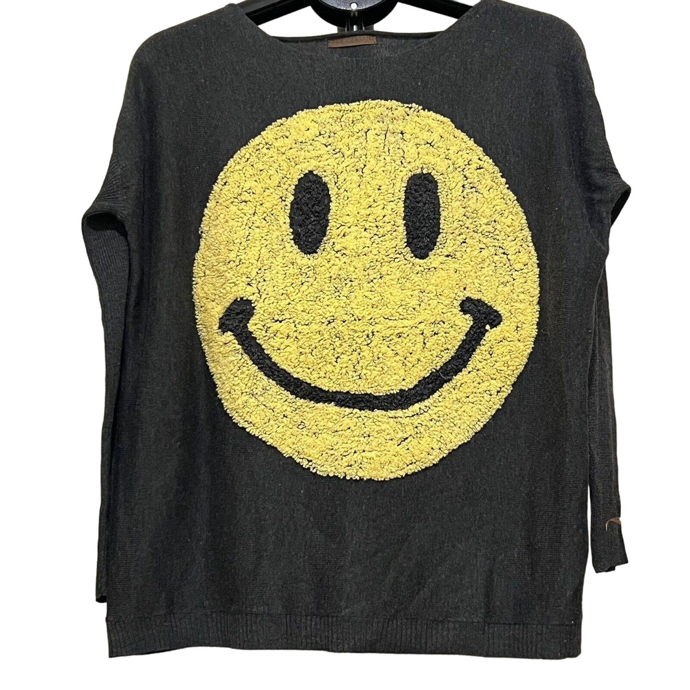 🌵 Crocheted Smiling Happy Face Women's Gray Oversized Pullover Sweater - Small